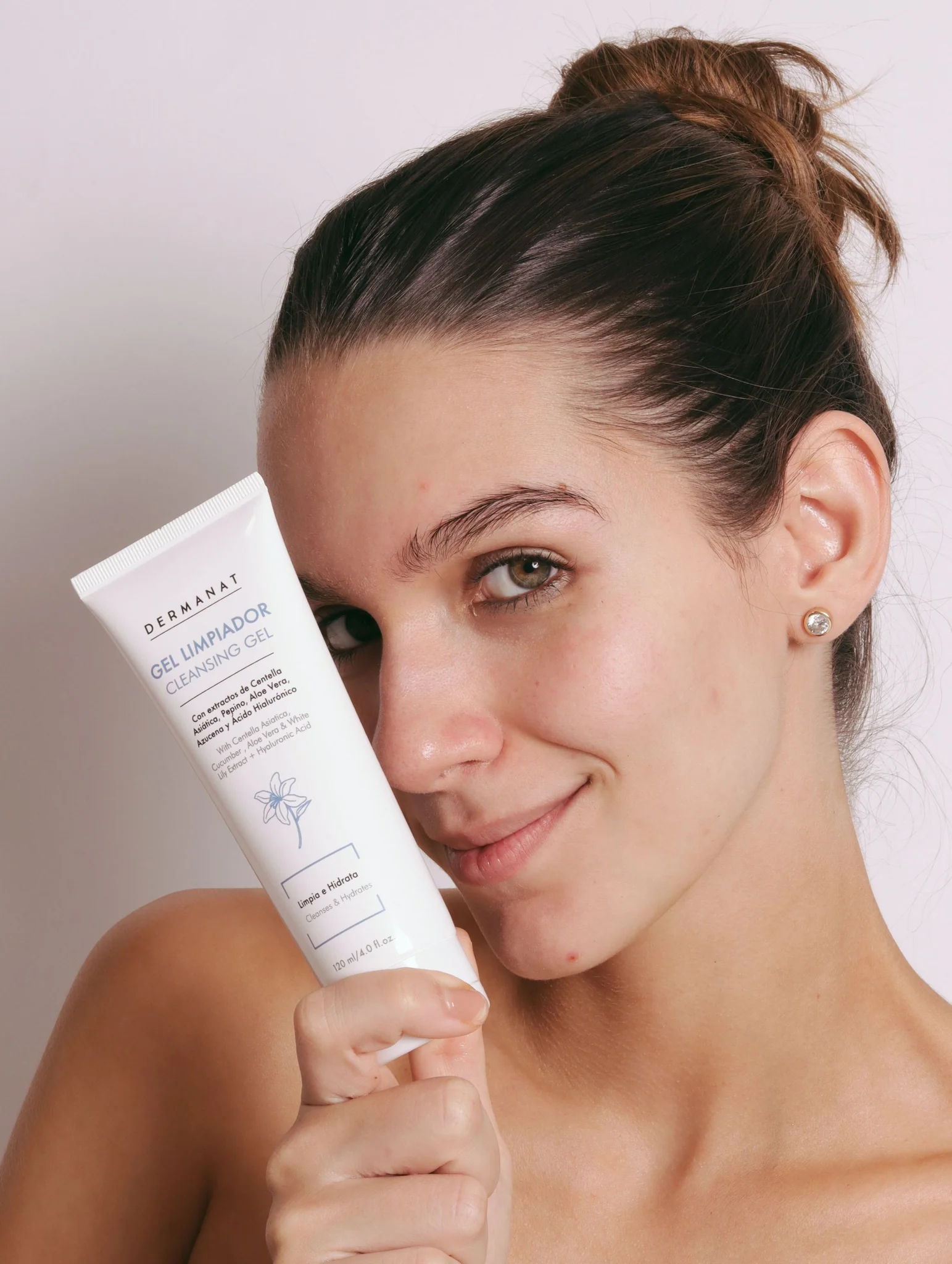Gel Limpiador Dermanat con Ácido Hialurónico 120ml - Image 2